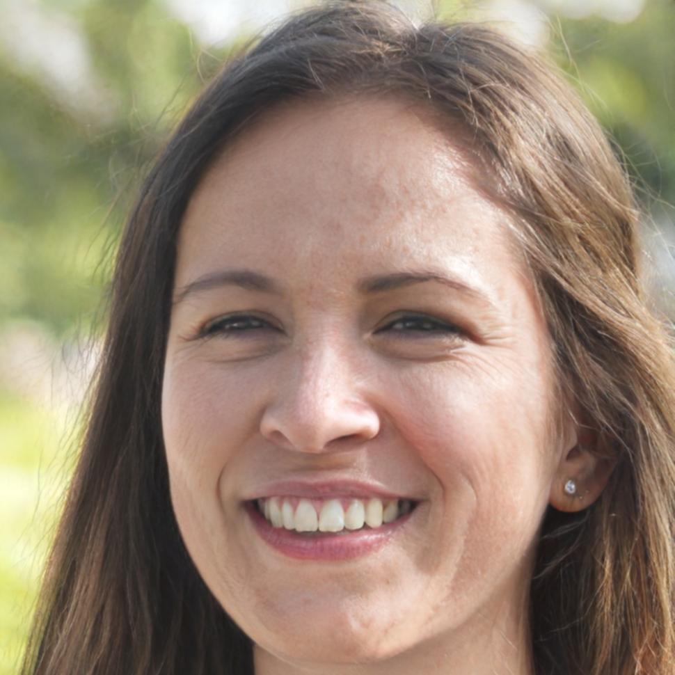 Marta Silva, Analista Financeira